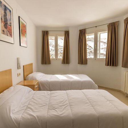 Albergue Inturjoven Sierra Nevada Kültér fotó
