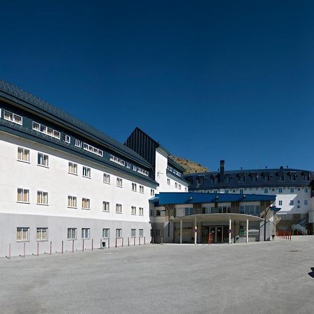 Albergue Inturjoven Sierra Nevada Kültér fotó