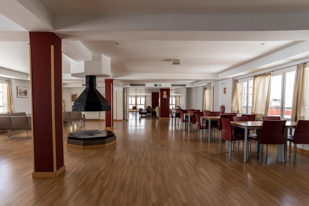 Albergue Inturjoven Sierra Nevada Kültér fotó