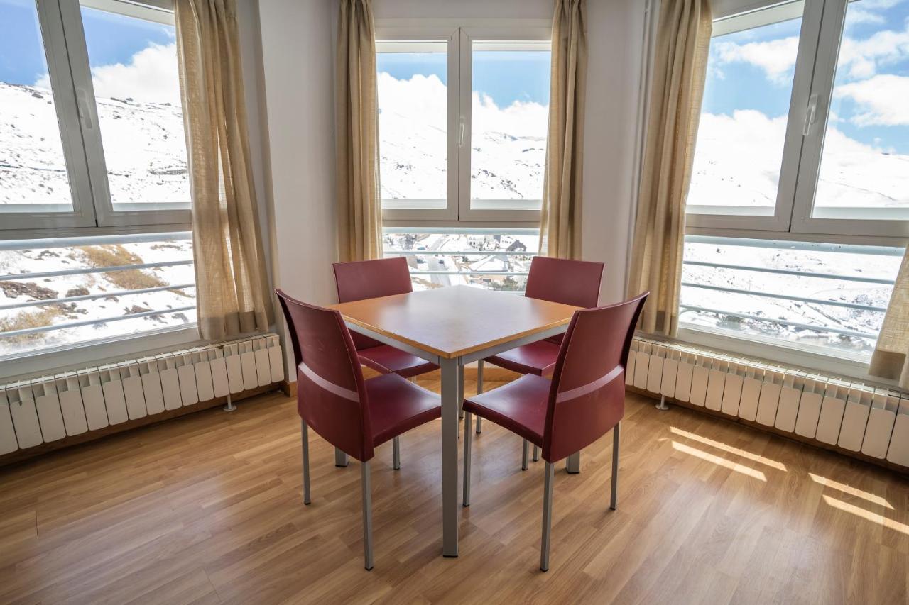 Albergue Inturjoven Sierra Nevada Kültér fotó