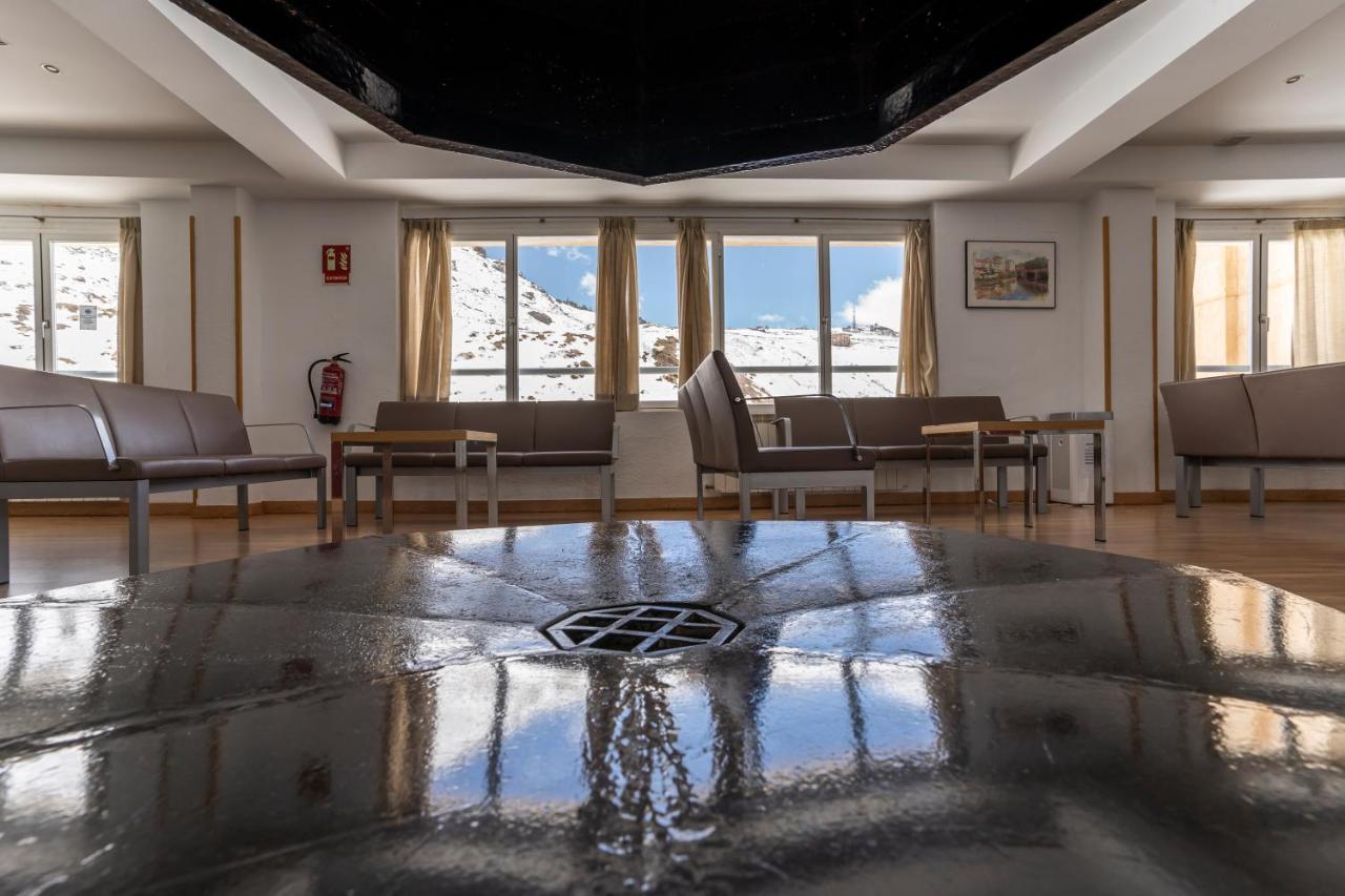 Albergue Inturjoven Sierra Nevada Kültér fotó