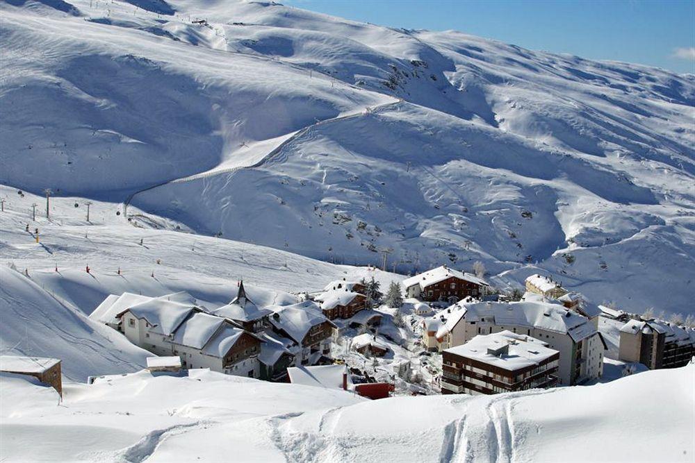 Albergue Inturjoven Sierra Nevada Kültér fotó