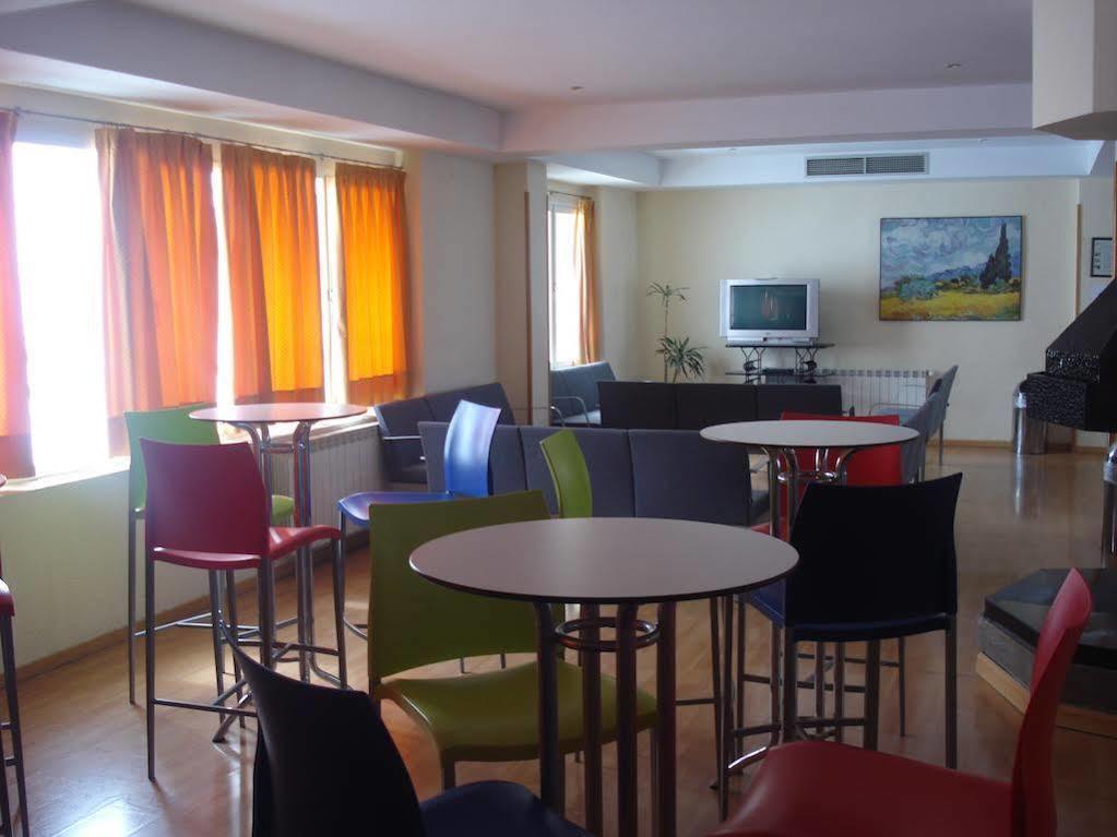 Albergue Inturjoven Sierra Nevada Kültér fotó
